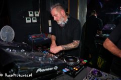 Manita on Tour: Showboat