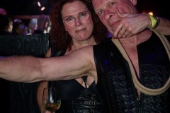 Manita on Tour: Showboat