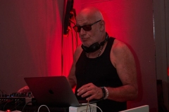 Manita on Tour: Club 8